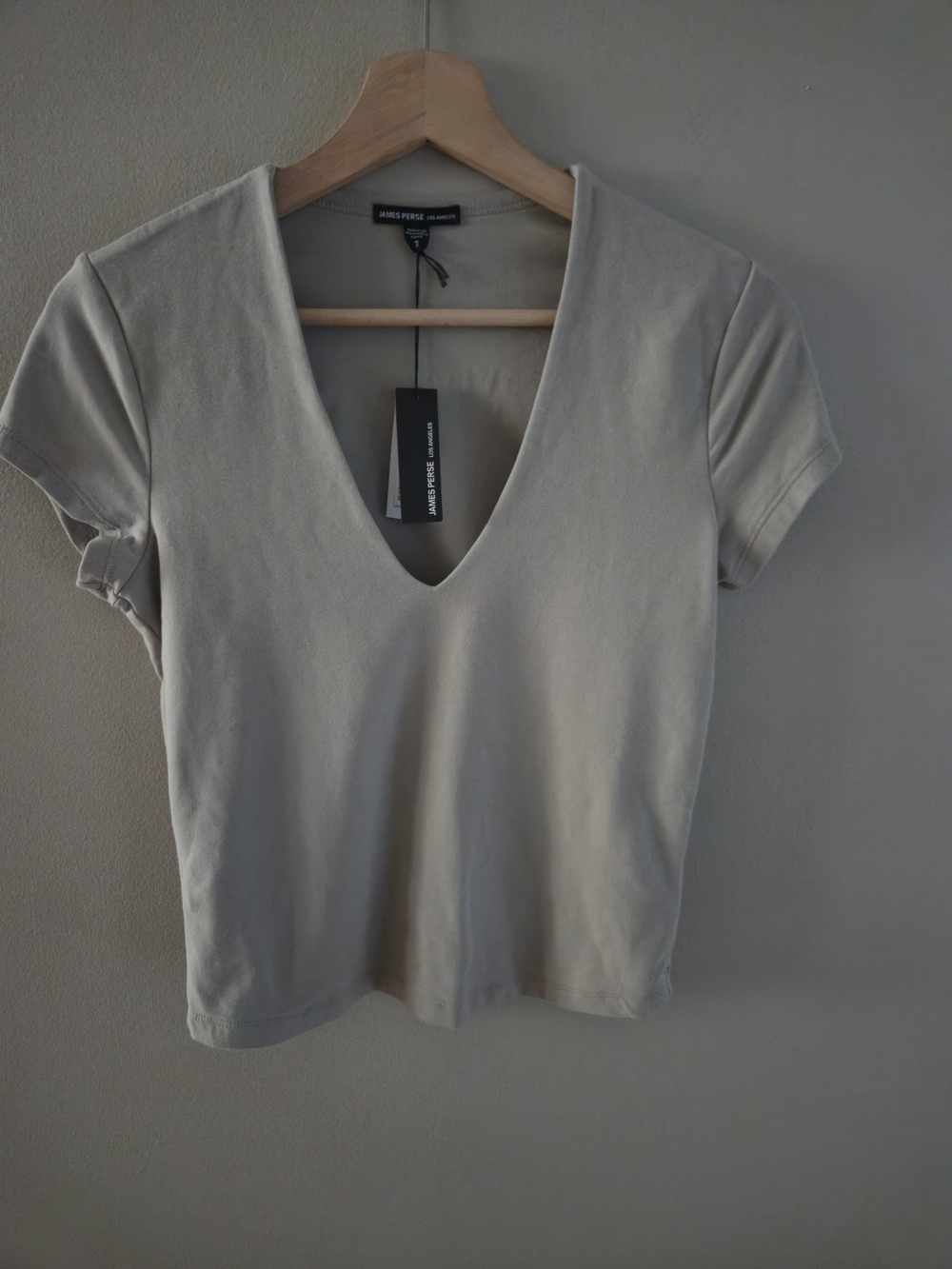 James Perse Deep V-Neck Cropped T-Shirt Tan Size 3 Large Short Slvs Made In USA